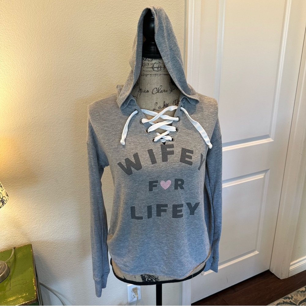 Pullover hoodie
